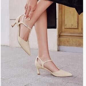 J. MSRP: $70 NWB: Coutgo Nude Suede T-Strap Kitten Heels Size 7.5 w/ 2" heel